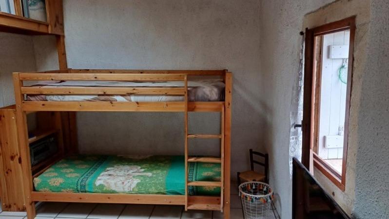 Appartement Chaleureux Dans Une Maison En Pierre Mireval Экстерьер фото
