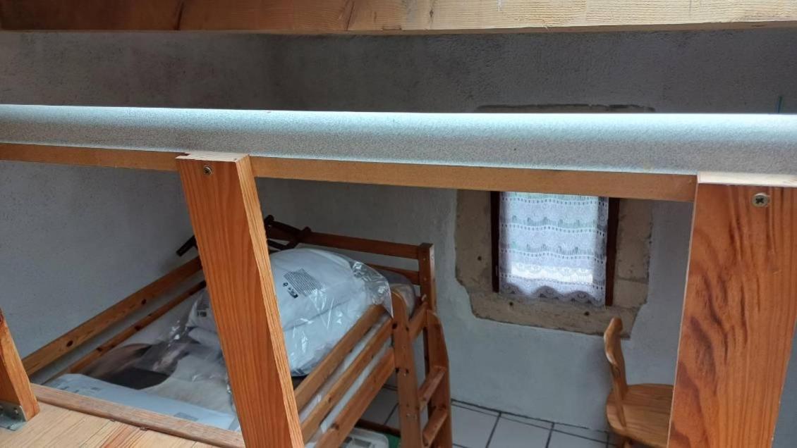 Appartement Chaleureux Dans Une Maison En Pierre Mireval Экстерьер фото